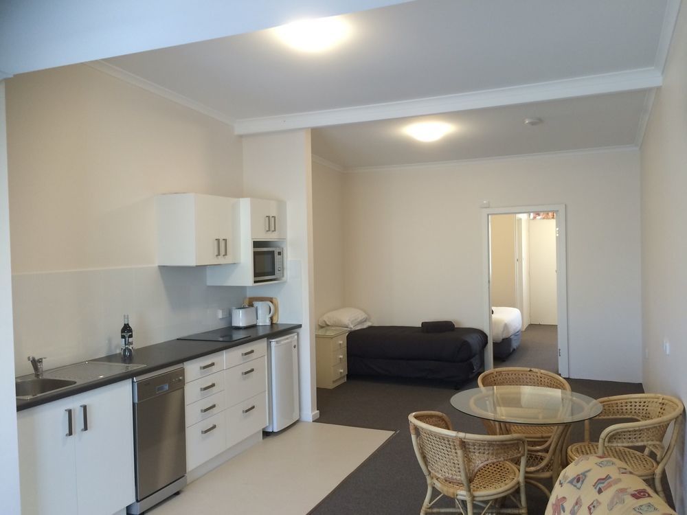 Abel Tasman Airport Motor Inn Лонсестън Екстериор снимка