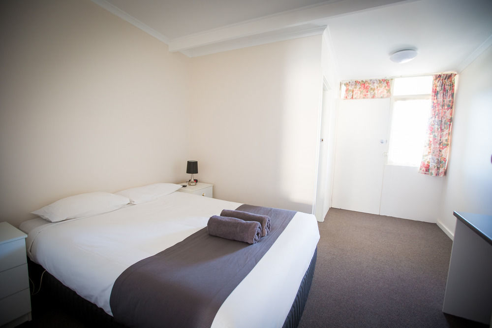 Abel Tasman Airport Motor Inn Лонсестън Екстериор снимка