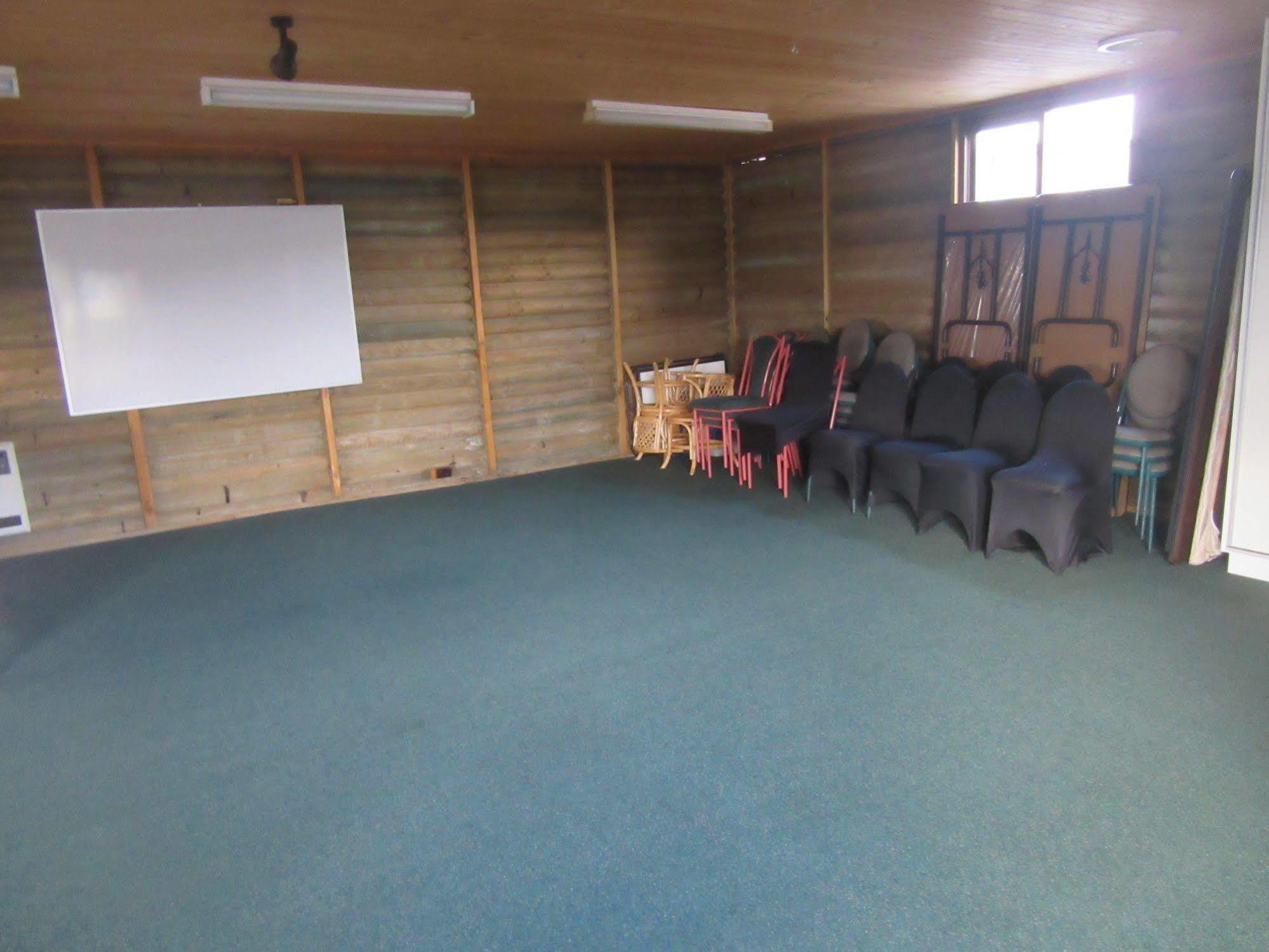 Abel Tasman Airport Motor Inn Лонсестън Екстериор снимка